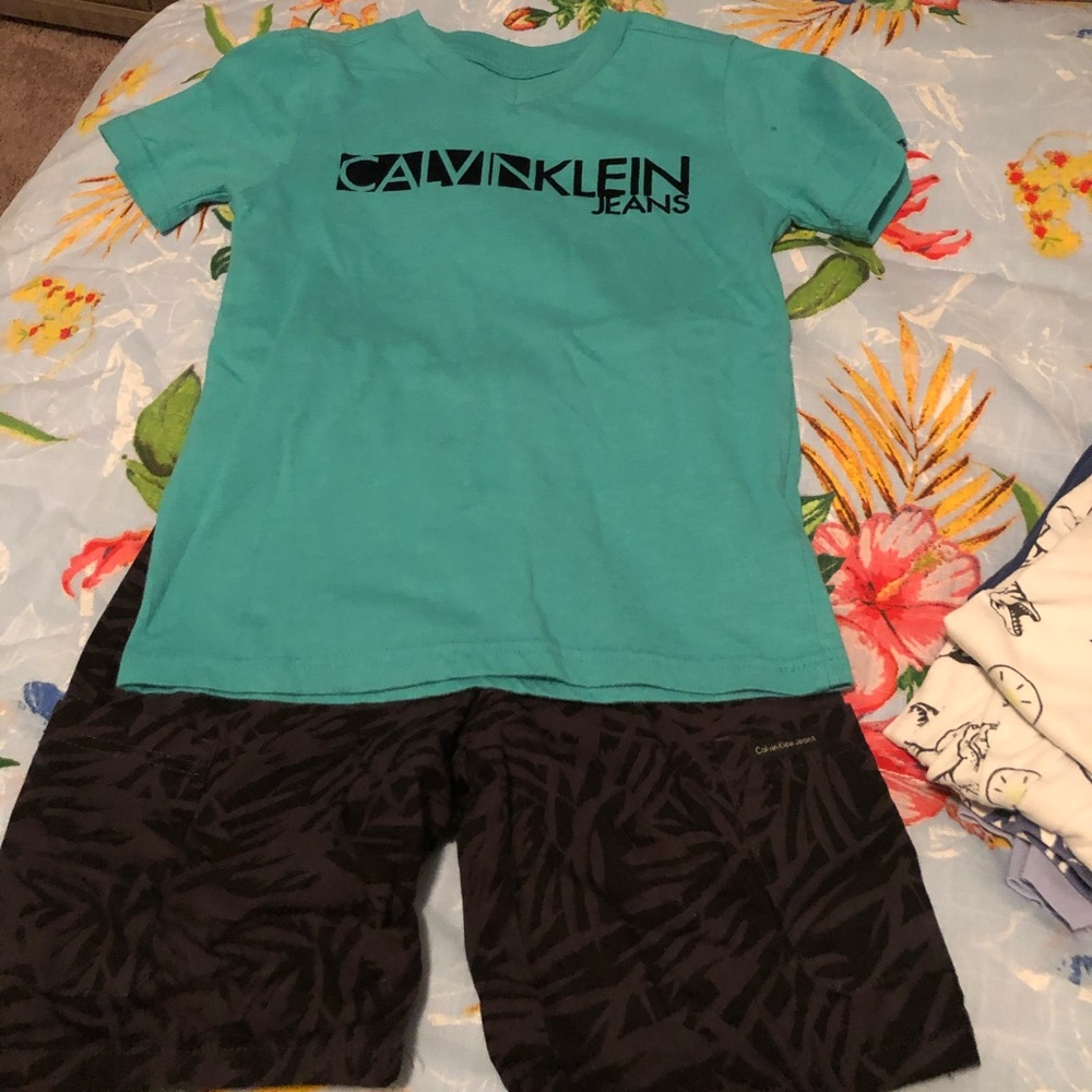 Calvin Klein Short set Boys Size 7